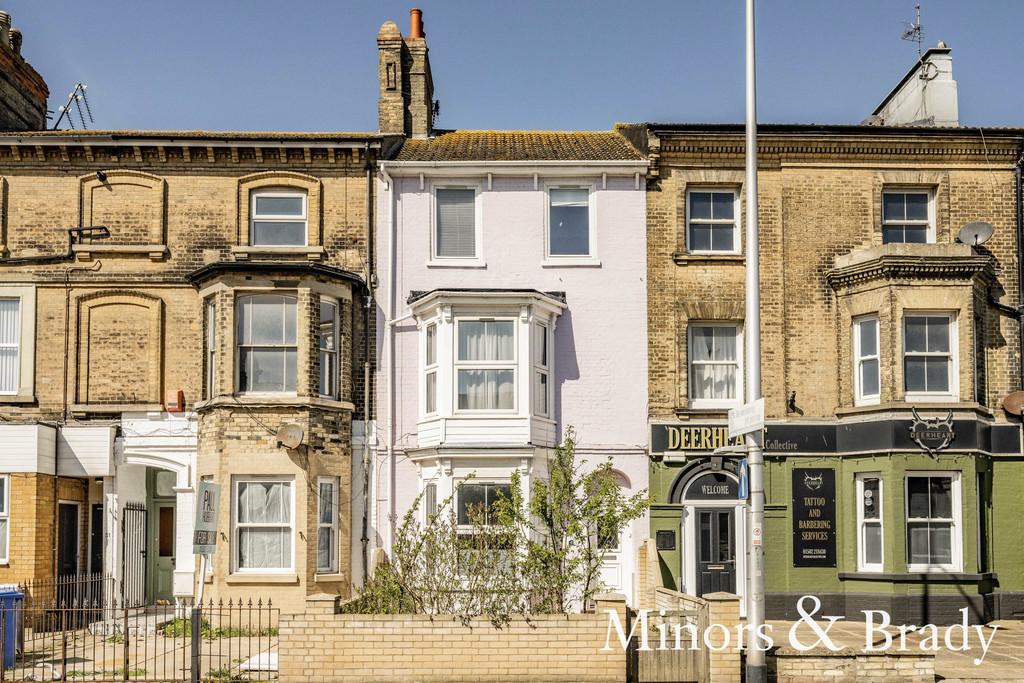 London Road South, Lowestoft 6 bed terraced house £1,800 pcm (£415 pw)