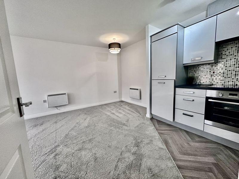 Astley Brook Close, Astley Bridge... 2 bed apartment to rent £850 pcm