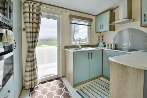 2 bedroom detached house for sale - Mallard Lake, Cotswold Hoburne, Cotswold Water Park