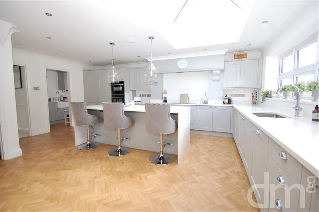 Oak Road, Tiptree 4 bed detached house for sale £600,000