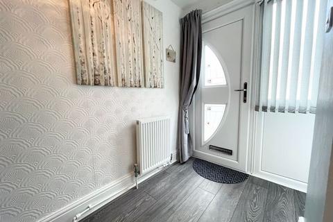 2 bedroom terraced house for sale - Balmoral Avenue, Hull