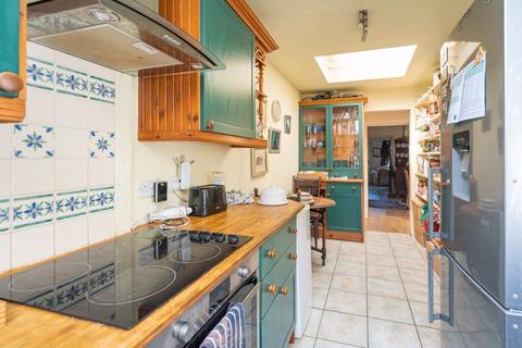 12 Abingdon Road, Sutton Courtenay, Abingdon, OX14 4NF