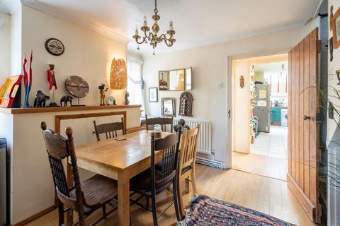 12 Abingdon Road, Sutton Courtenay, Abingdon, OX14 4NF