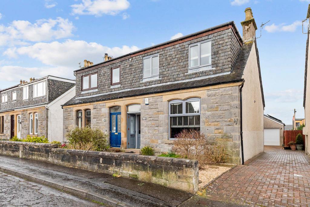 Rae Street, Stenhousemuir FK5 4 bed semidetached house for sale £299,000