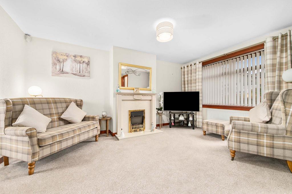 Fleming Drive, Stenhousemuir FK5 2 bed semidetached house for sale £169,000