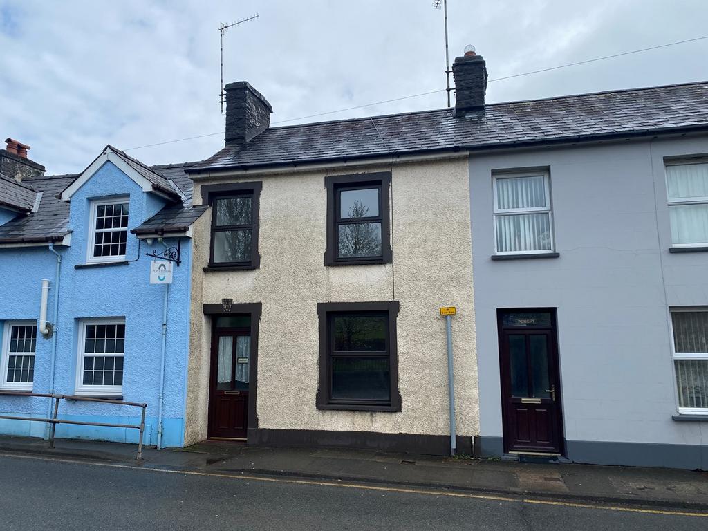 North Road, Lampeter, SA48 2 bed terraced house for sale £102,500