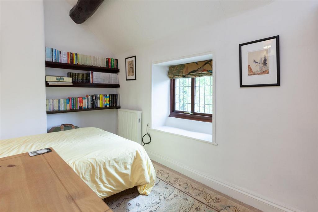 Bedroom 2 3.jpg