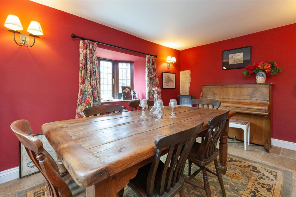 Dining Room 1.jpg