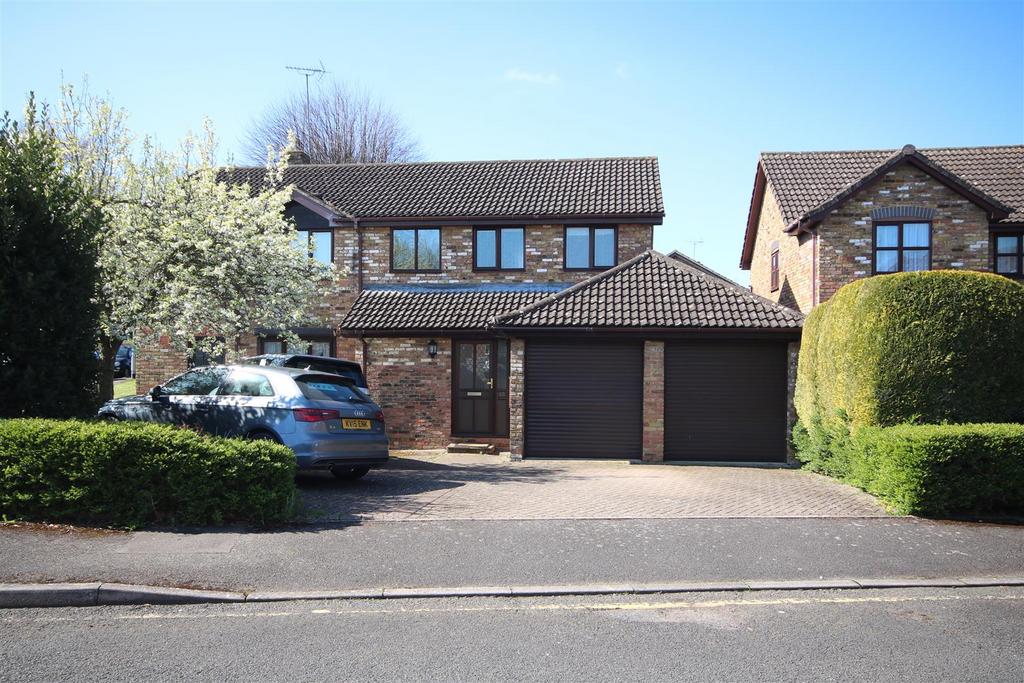 Rochester Avenue, Canterbury 5 bed house £2,500 pcm (£577 pw)