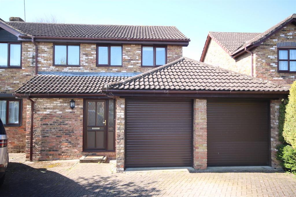 Rochester Avenue, Canterbury 5 bed house £2,500 pcm (£577 pw)