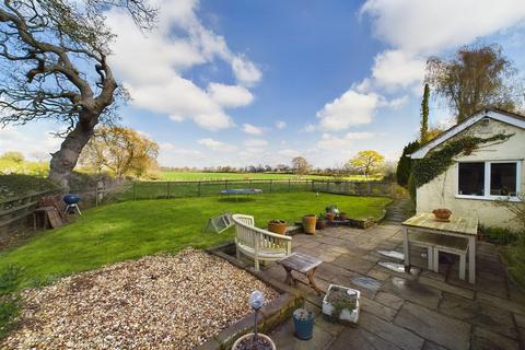 4 bedroom detached bungalow for sale, Kiln Lane, Cross Lanes, Wrexham