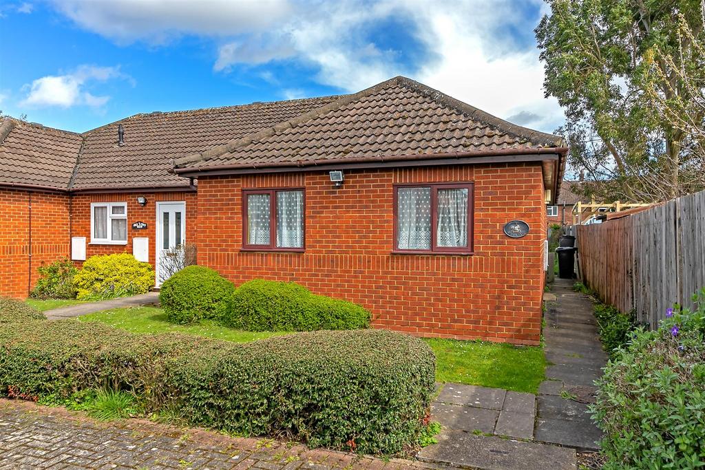 Hilltop View, Wheathampstead 2 bed house for sale £365,000