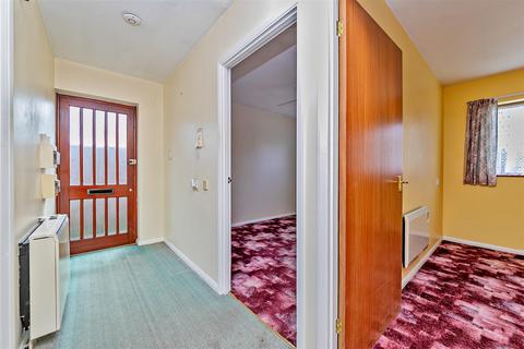 1 Hilltop View, Wheathampstead, St Albans, AL4 8AJ
