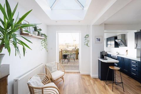 7 Gwilliam Street, Bristol, BS3 4LT