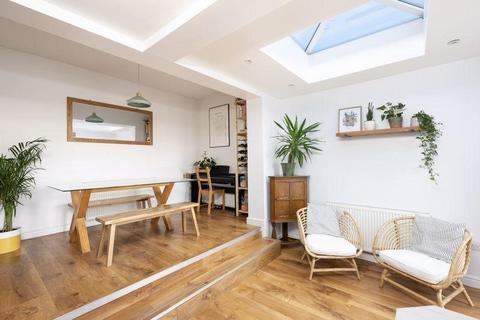 7 Gwilliam Street, Bristol, BS3 4LT