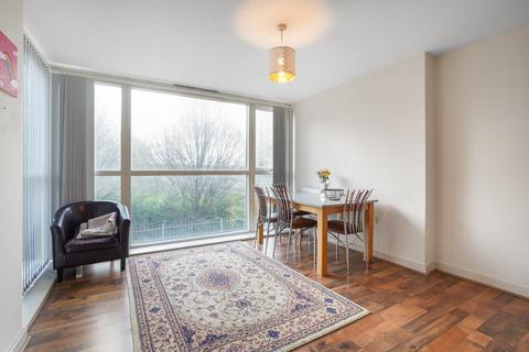 2 bedroom flat for sale - Elmwood Lane, Leeds