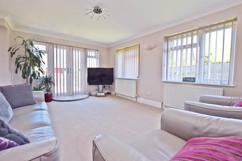 8 Boughton Close, Gillingham, ME8 6ND