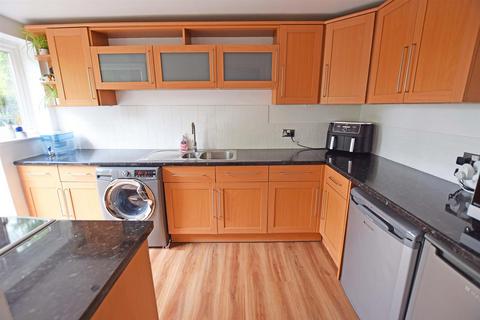 16 Barleycorn Drive, Gillingham, ME8 9NA