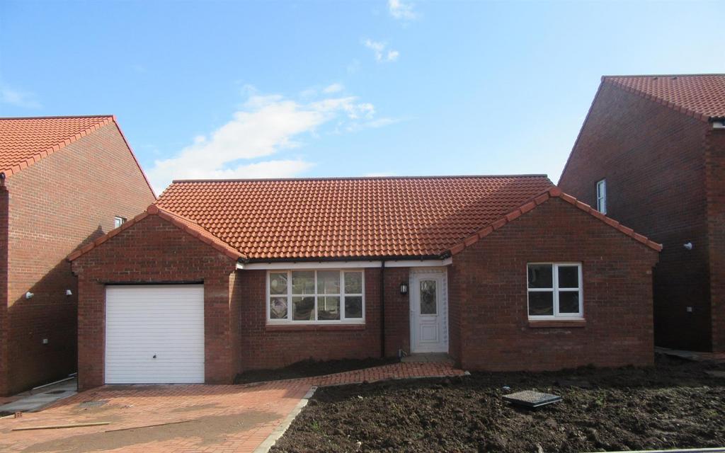 Copper Beech Court, BerwickUponTweed 3 bed detached bungalow £1,000