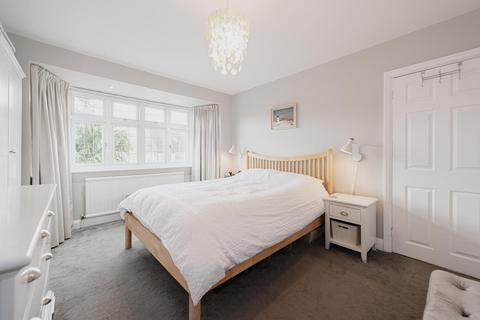 15 Tattenham Grove, Epsom, KT18 5QW