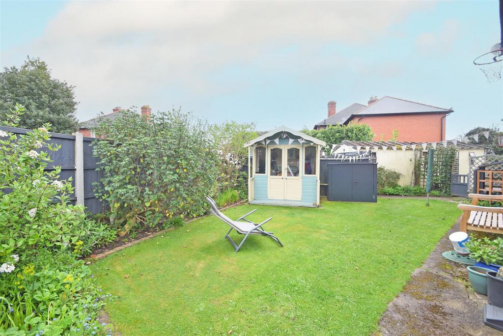 Meole Walk, Meole Village, Shrewsbury 3 bed semidetached house for