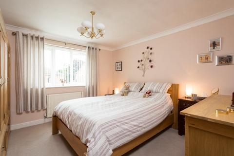 8 Horner Close, Huby, York, YO61 1YE
