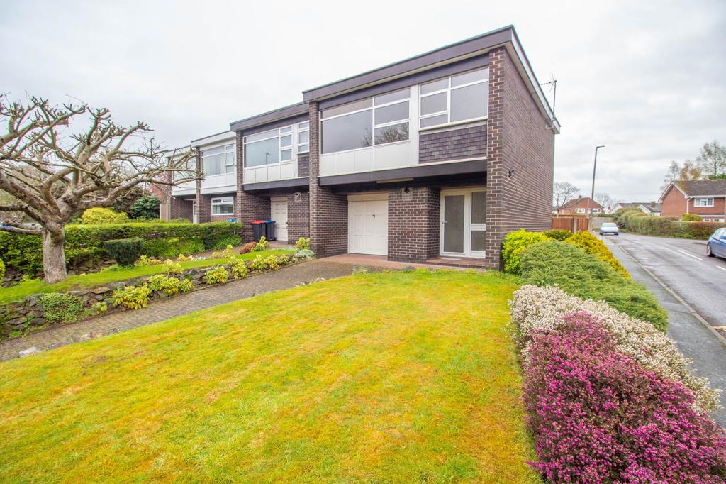 Newton Lane, Chester 2 bed terraced house for sale £250,000