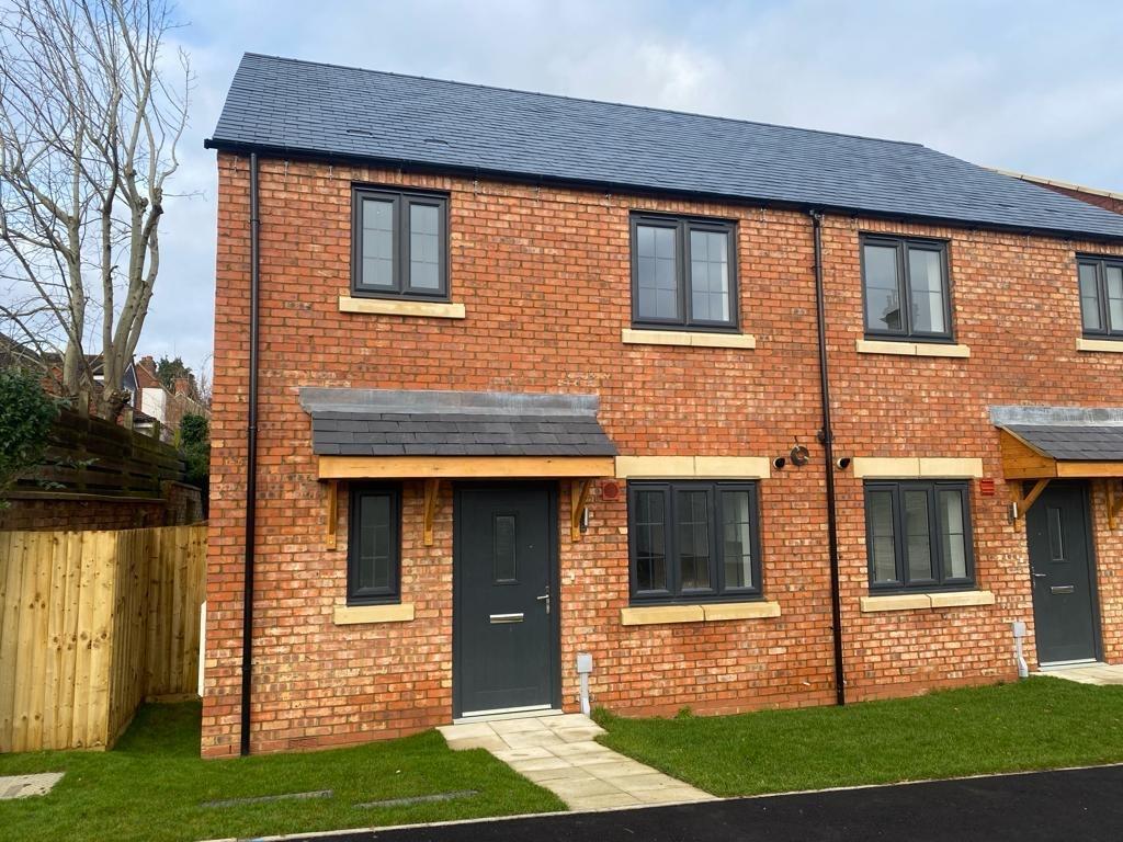 High Street, Flore, Northamptonshire NN7 3 bed semidetached house for sale £157,500
