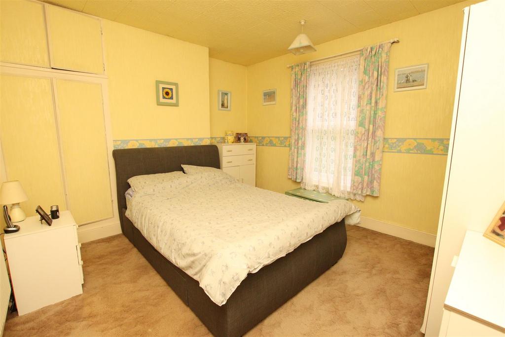 Bedroom 1.JPG