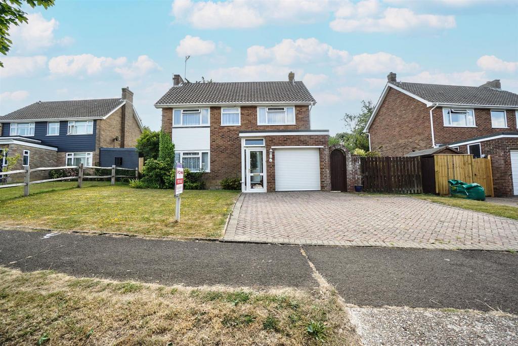 Fern Road, St. Leonardsonsea 4 bed detached house £480,000