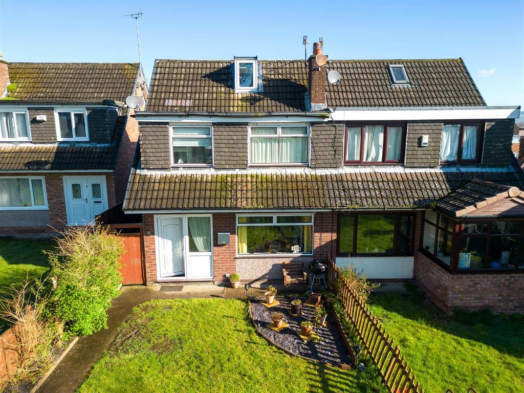 Walshaw Walk, Tottington, Bury 3 bed semidetached house for sale £