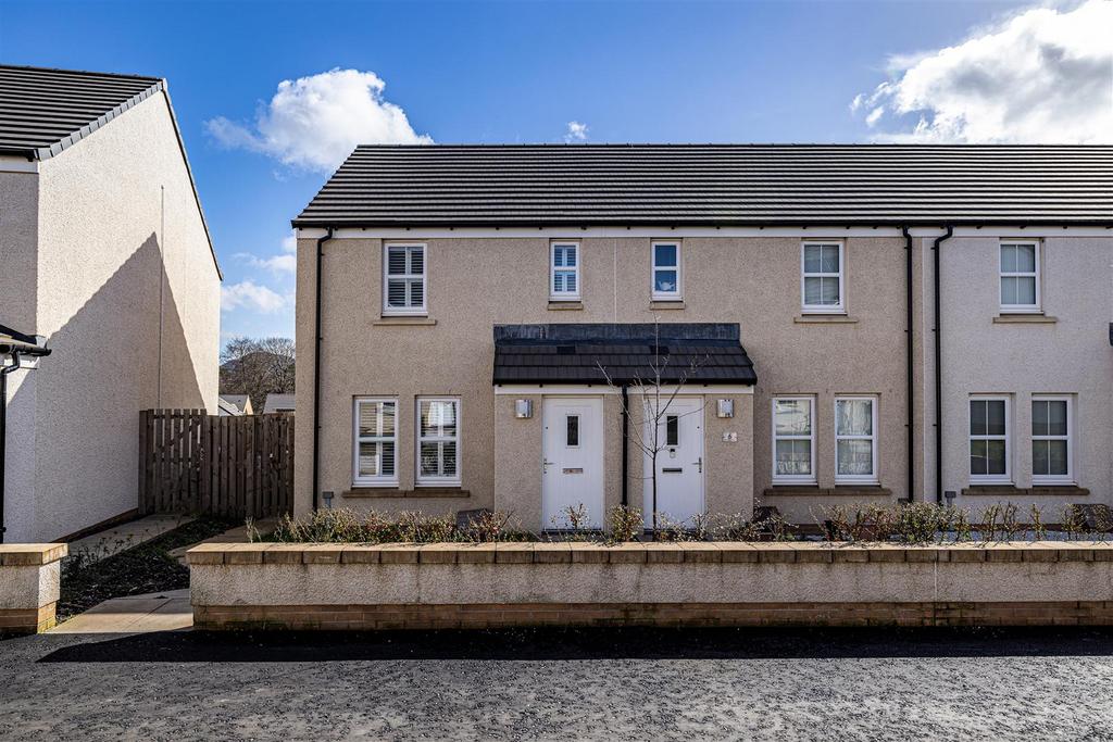8 Knoll Park Place, Galashiels 3 bed end of terrace house for sale £