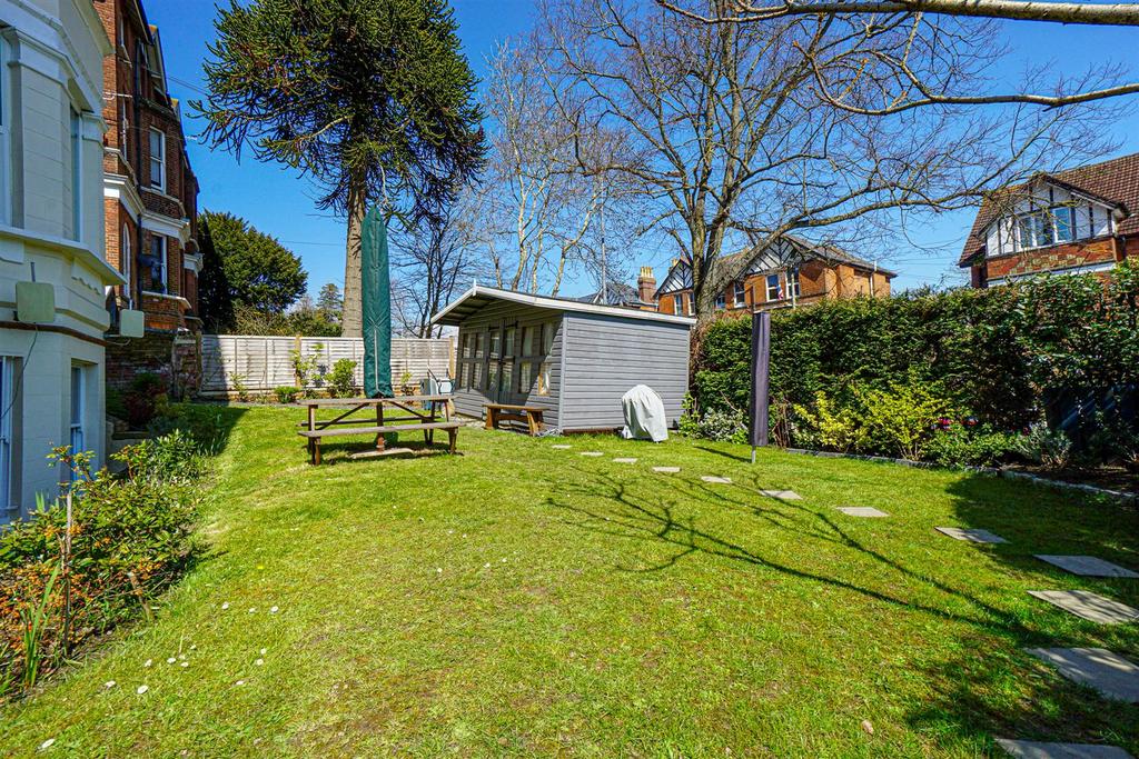 Brittany Road, St. Leonardsonsea 2 bed flat £250,000