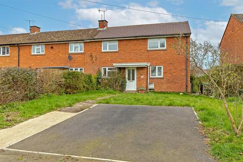 10 Hyde Lane, Bovingdon, Hemel Hempstead, HP3 0EG