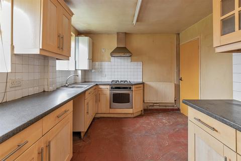10 Hyde Lane, Bovingdon, Hemel Hempstead, HP3 0EG