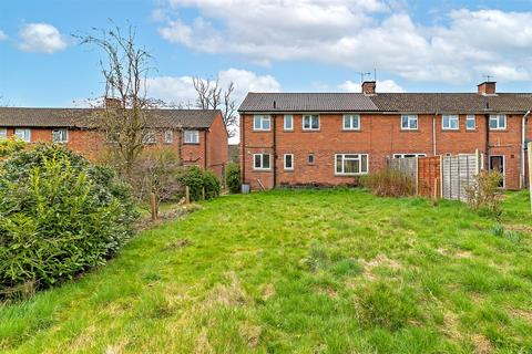 10 Hyde Lane, Bovingdon, Hemel Hempstead, HP3 0EG