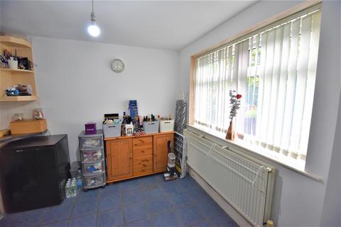 3 bedroom end of terrace house for sale, Tavistock Road, Sale