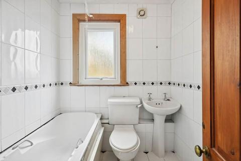 48a Feltham Road, Ashford, TW15 1DH