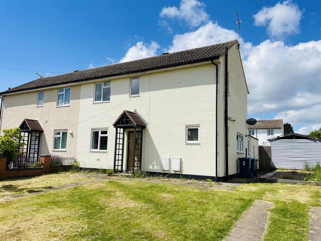 Westcliffe Avenue, RadcliffeOnTrent, Nottingham 3 bed semidetached