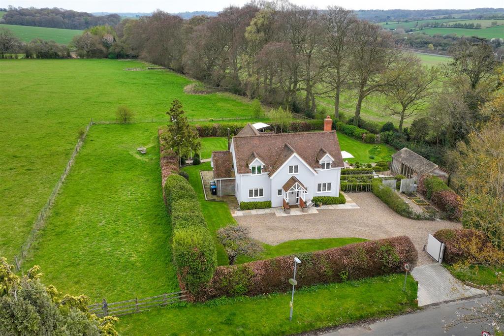 Ivy House Lane, Berkhamsted 4 Bed Detached House - £2,000,000