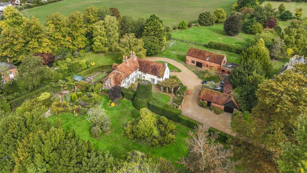 Buckland, Aylesbury 6 bed detached house £2,500,000