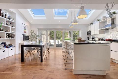 12 Mount View Road, London, E4 7EF