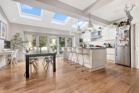 12 Mount View Road, London, E4 7EF