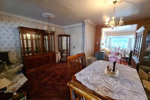98 Nightingale Road, Carshalton, SM5 2EN