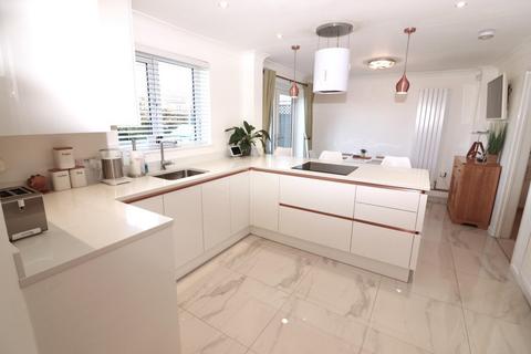 15 The Leaze, Yate, Bristol, BS37 5XJ