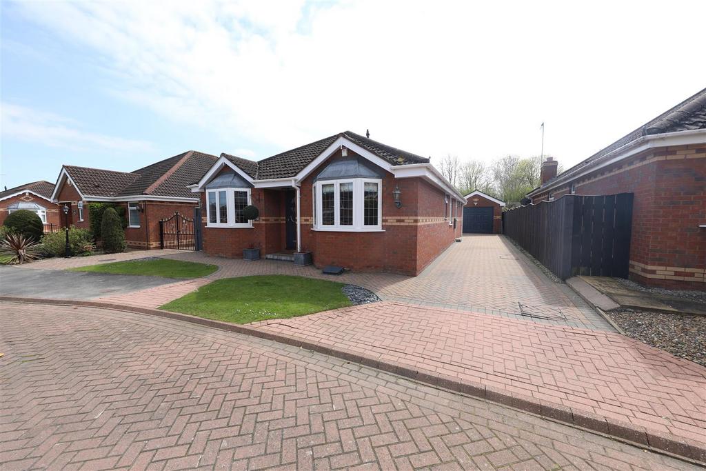 Mill Rise, Skidby, Cottingham 4 bed detached bungalow for sale £415,000