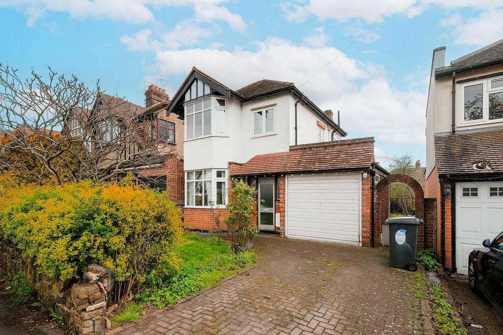 Underwood Road, Chingford 3 bed detached house for sale £725,000