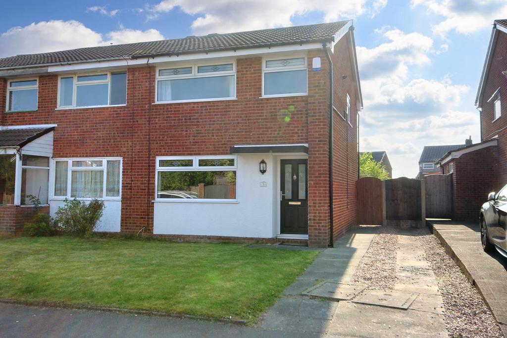 Croston Avenue, Rainhill, Prescot, L35 3 bed semidetached house £895