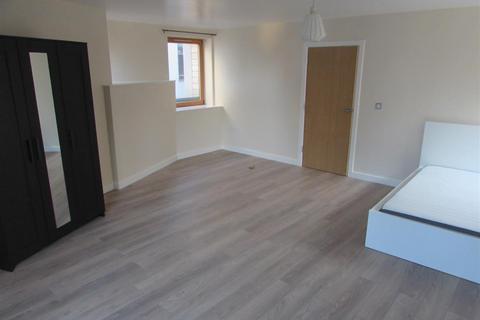 3 bedroom apartment to rent, Priory Place, Coventry