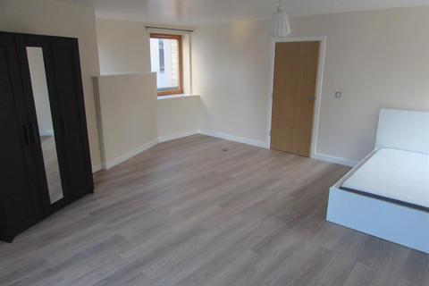 3 bedroom apartment to rent, Priory Place, Coventry